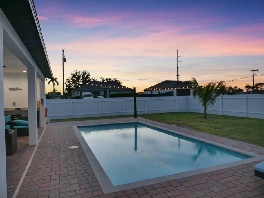 Casa Sevilla, Heated Pool, Sleeps 9, 4B3B Cabo Coral Exterior foto